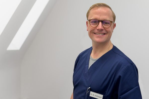 Dr. Dr. Henrik Holtmann: Verstärkung für die Praxis